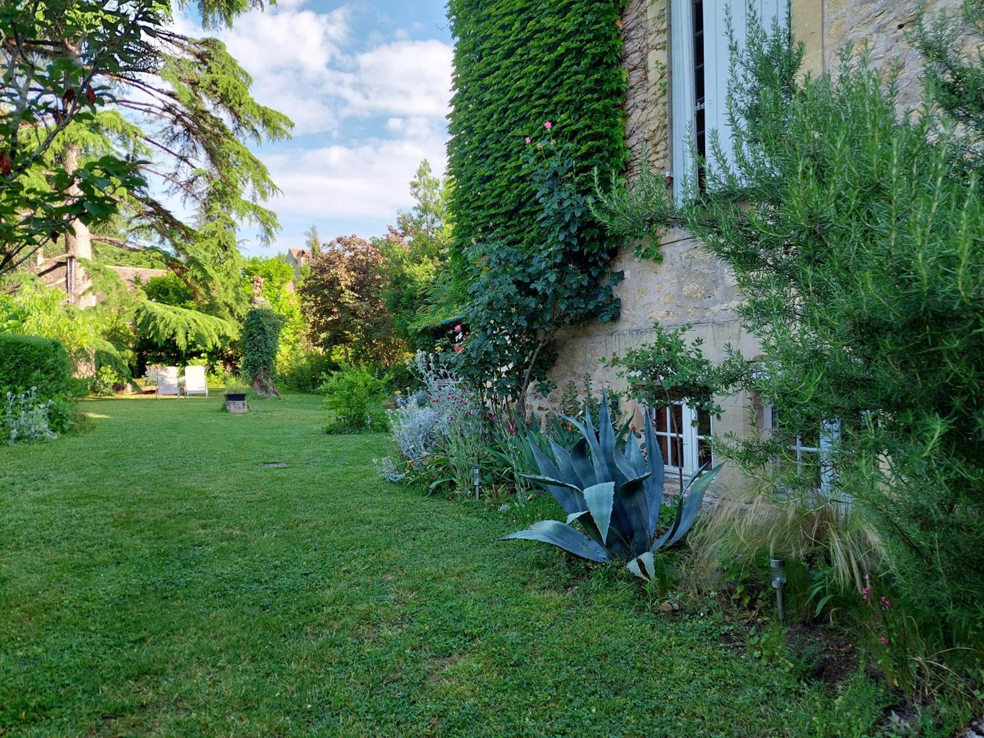 Rue Du Chateau Lalinde Exteriér fotografie