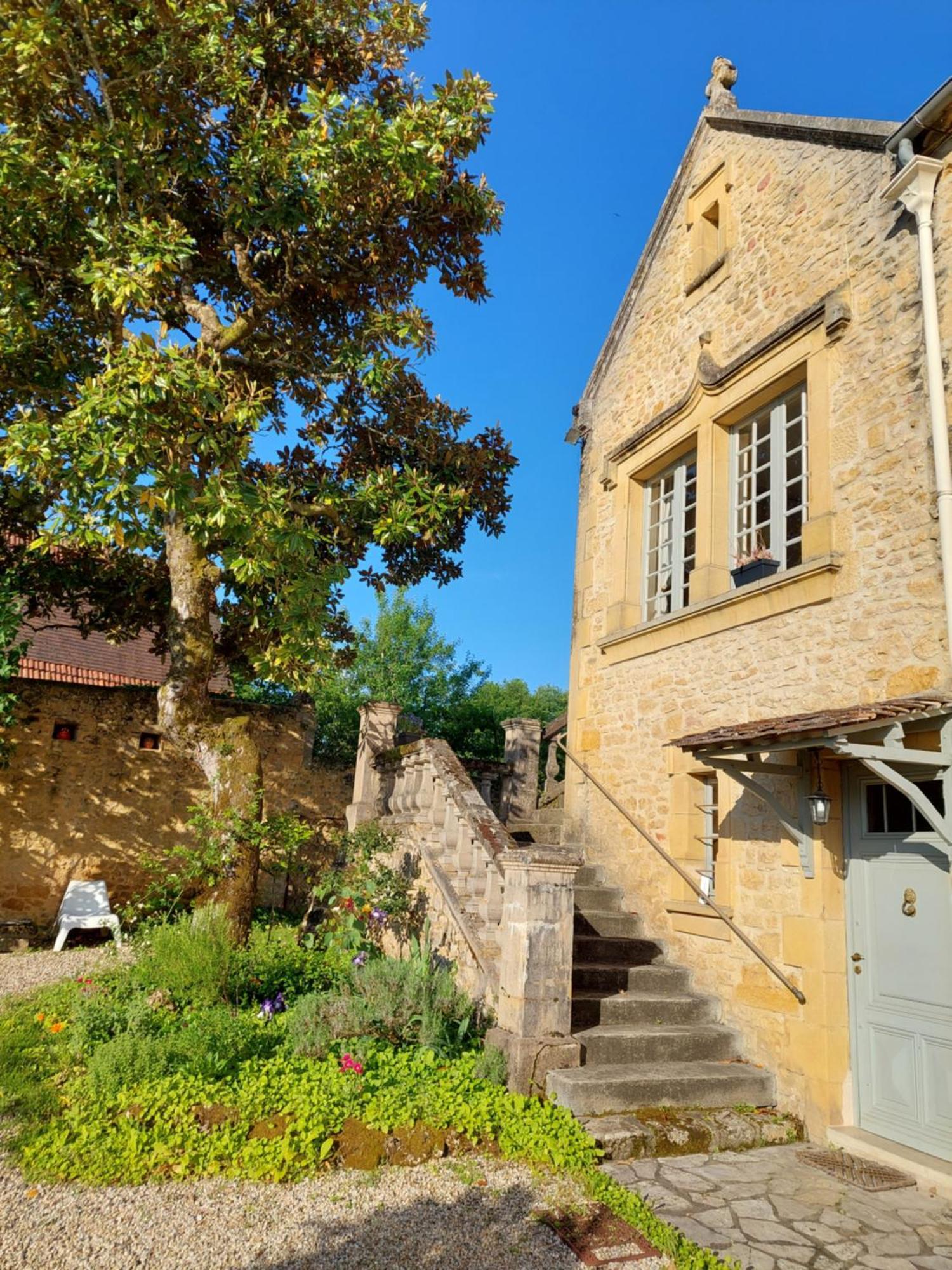 Rue Du Chateau Lalinde Exteriér fotografie